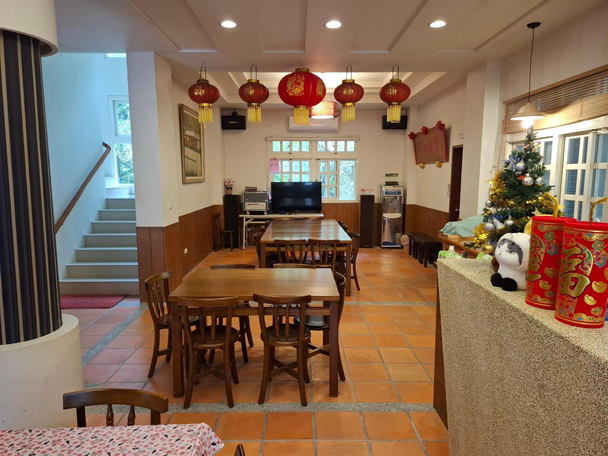 Left Bank Bnb Jiaoxi Exteriör bild